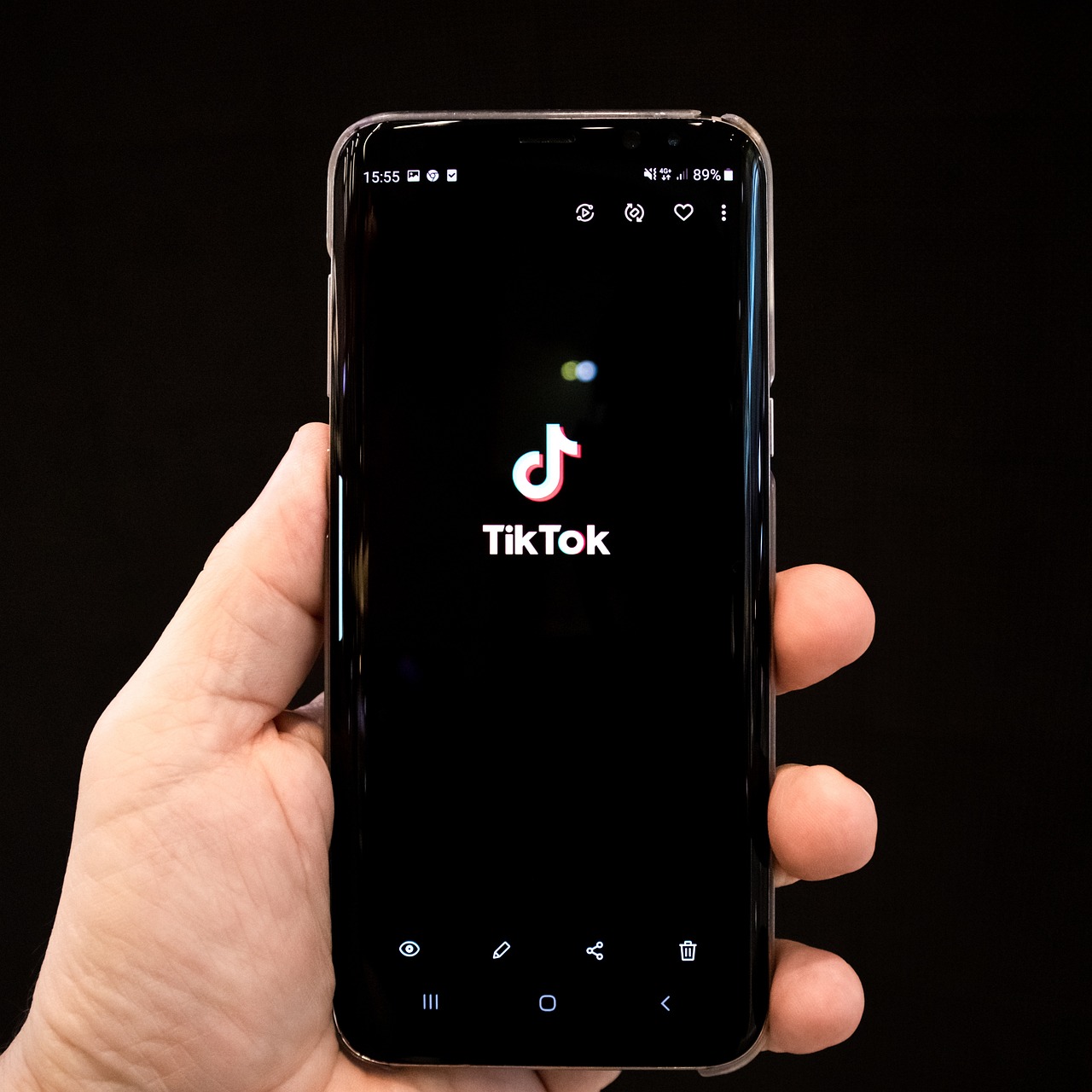 tik tok 5408043 1280